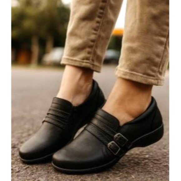 Easy Street Size 6.5 WW Side Zipper Business Casual Heeled Loafers Synthetic - Picture 4 of 12